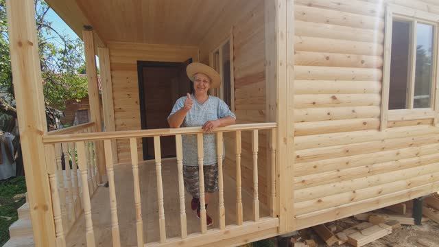 Рекомендовали соседи по участку строительную компанию из Пестово, заказали одноэтажный дом из бруса смотреть онлайн