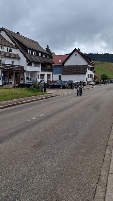 Девушка на байке смотреть онлайн