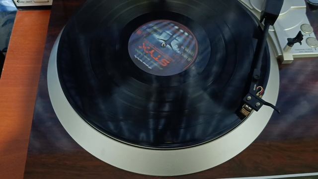 Обзор пластинки STYX