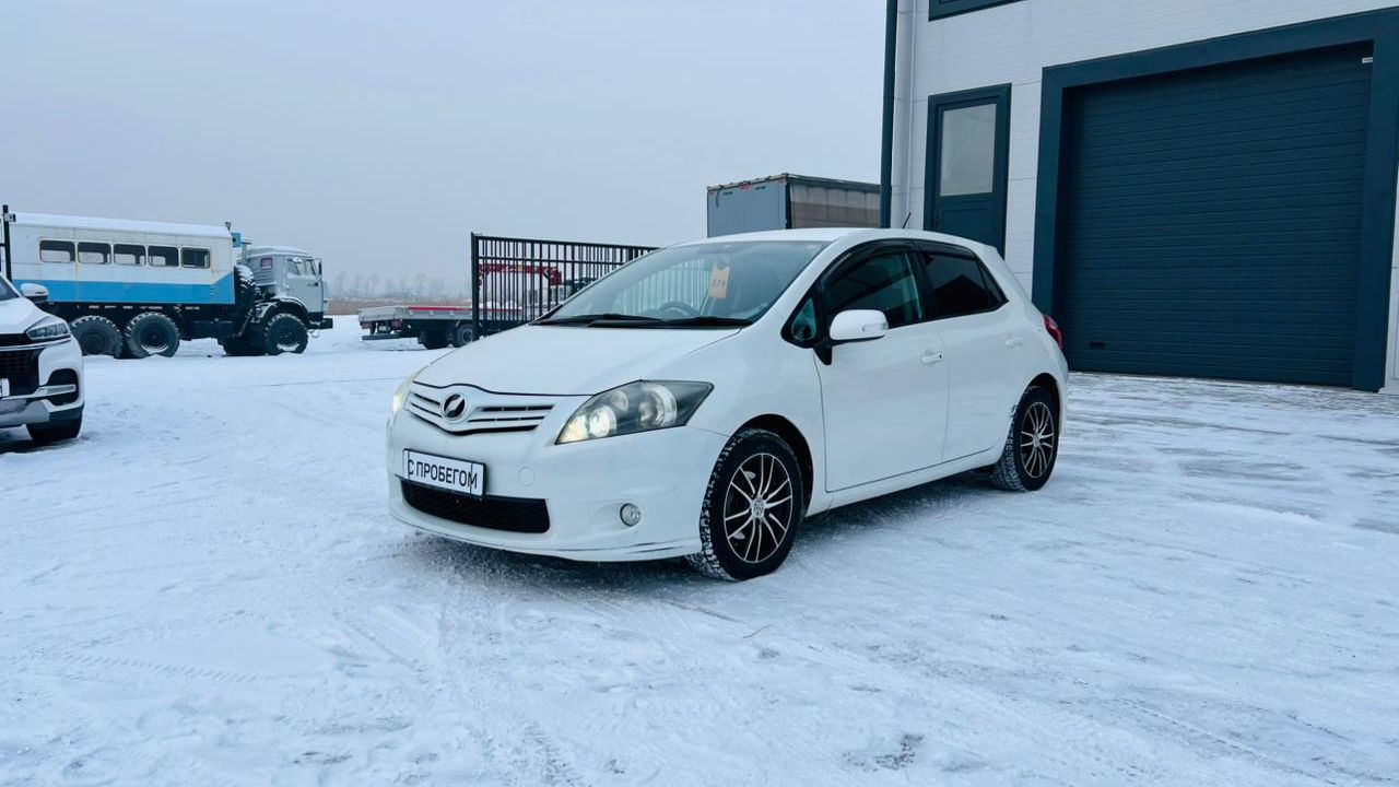 Toyota Auris, 2010 год