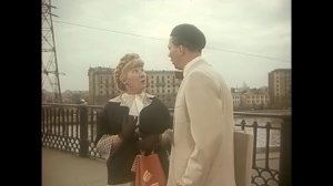 Рина Зеленая, Светлана Карпинская и другие в фильме Эльдара Рязанова "Девушка без адреса" (1957)