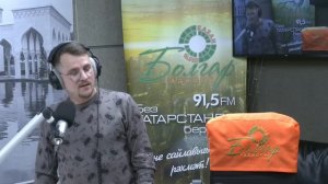 Сәхнәдәш / Илнар Ялалов