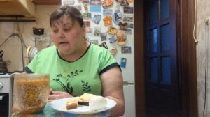 неужели я дома ем и собираюсь по делам