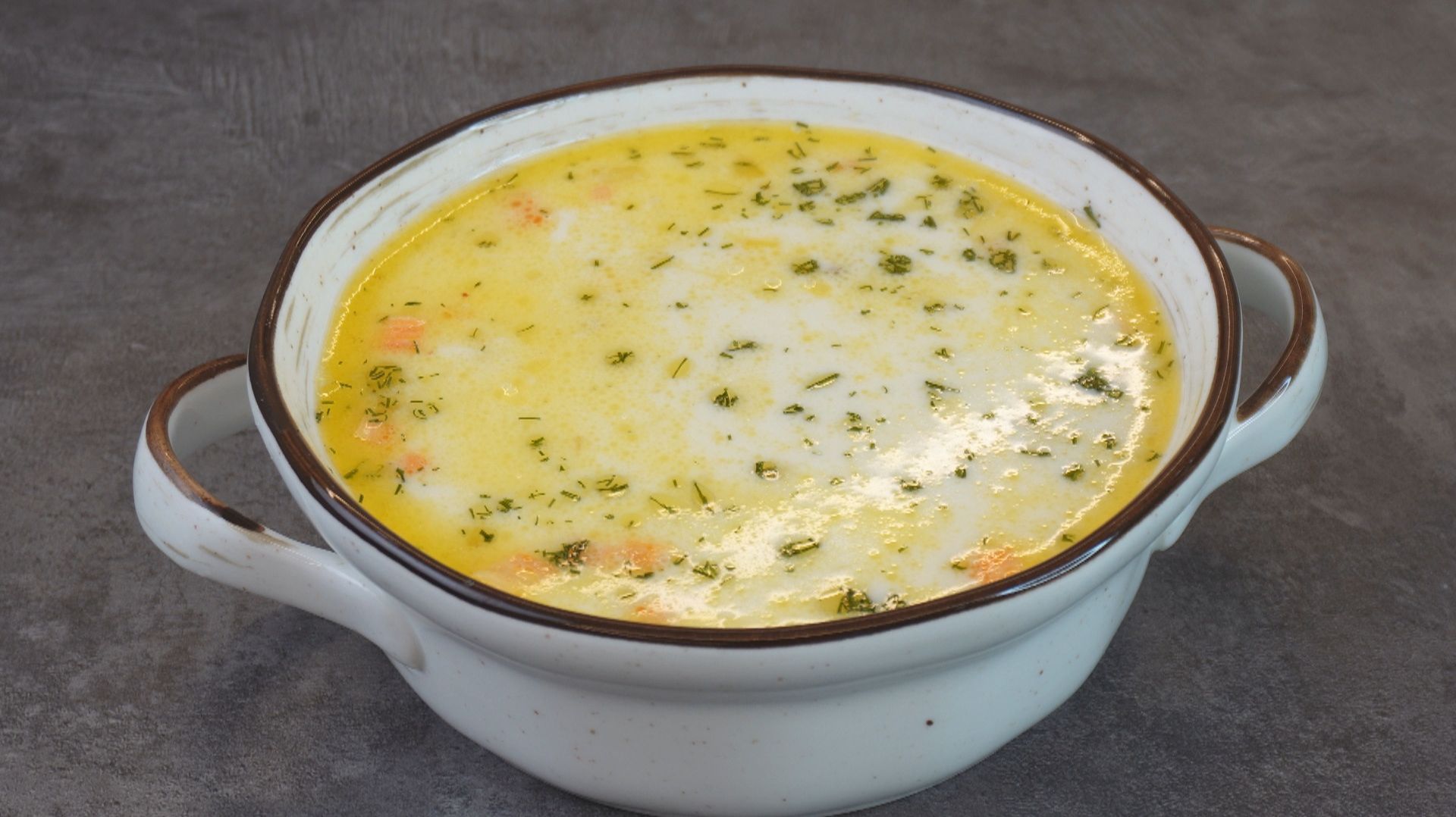 Ресторанный Суп раньше заказывала, теперь дома сама готовлю, недорого и быстро. смотреть онлайн