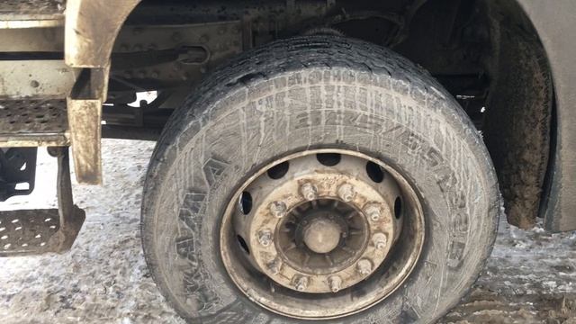 FAW J6  ФАВ  батоны на рулевую ось Кама 202 385/65/22,5.