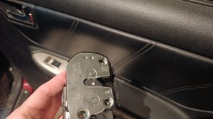 Как снять замок двери на BYD F3 / Toyota Corolla 120