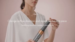 Как создать упругие волны на коротких волосах с помощью мультистайлера Dyson Airwrap™