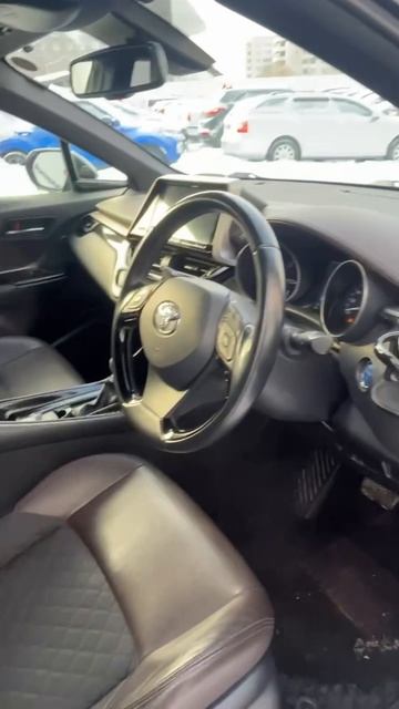Обзор на Toyota C-HR Внедорожник 5 дв. 1.8hyb CVT 2018г смотреть онлайн