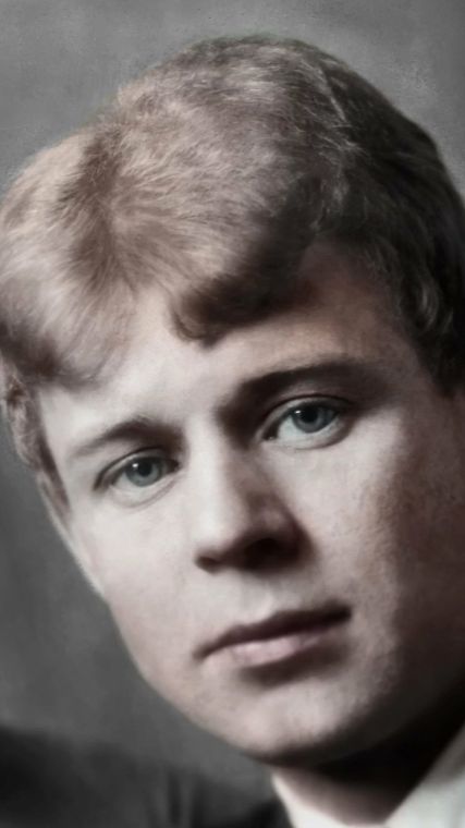 "Ты жива еще моя старушка"