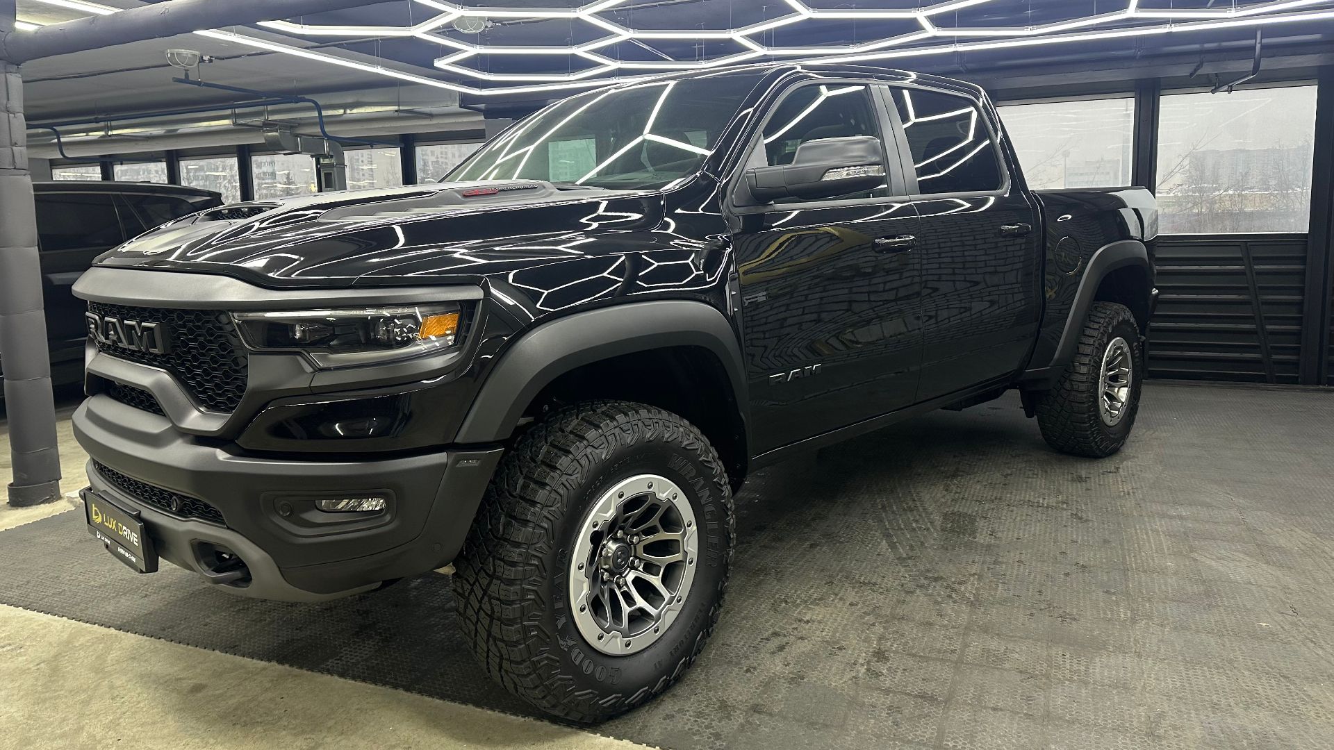 В продаже RAM TRX 2022г. Обзор + звук выхлопа