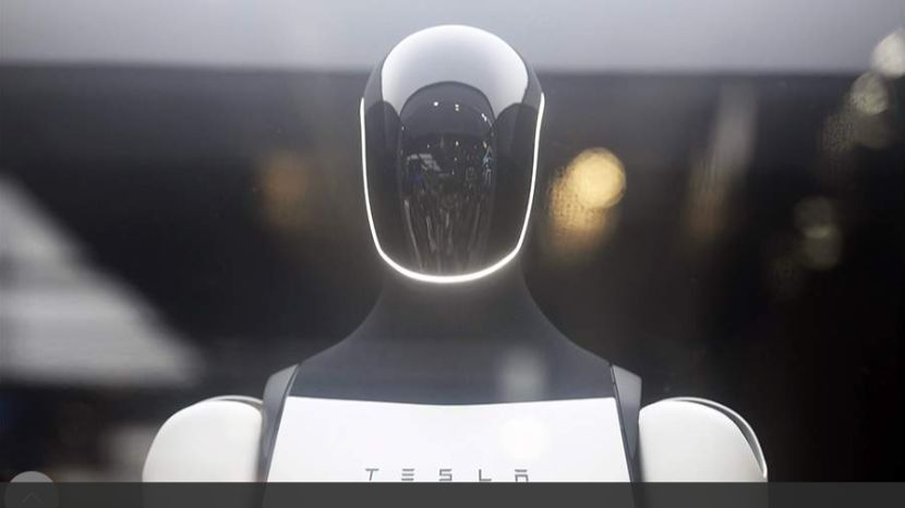 Tesla может начать продажу человекоподобных роботов Optimus в 2027 году смотреть онлайн