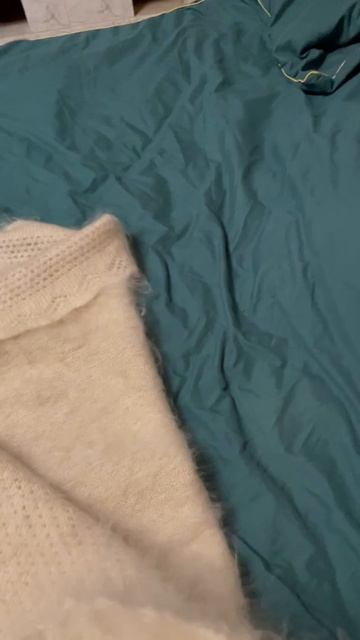 Пуховый платок плед. Видео отзыв моей покупательницы Марии смотреть онлайн