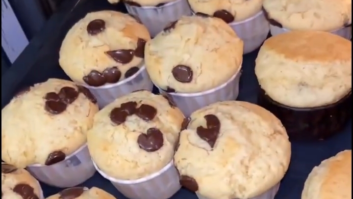 Домашние КЕКСЫ, мягкие и ароматные...🧁☕😋 смотреть онлайн