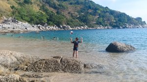 Пляж Ката для туриста (Пхукет): чем занять детей, что купить на рынке и где поесть по‑русски