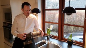 Очистка фильтра беспроводного пылесоса Dyson V11™