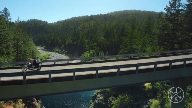 Путешествия по лесу, где растут секвойи смотреть онлайн