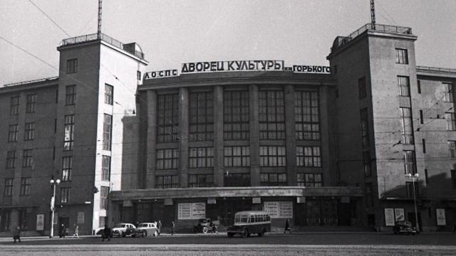 "ОТЧЕГО, ПОЧЕМУ?"...(Фото гр. "ЛЕНИНГРАДЕЦ"), музыка - Александр ШЕПАЛИН, Тамара КРАВЦОВА) смотреть онлайн