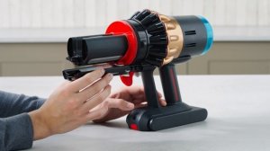 Как заменить крышку направляющей мусорного контейнера на Dyson V16 Piston Animal. Пошаговое руководс