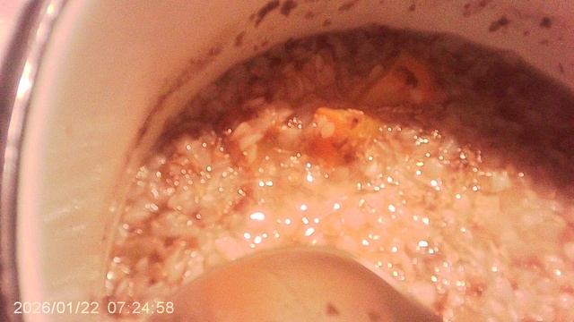 Приготовил гречневую кашу с тыквой на завтрак всей семье