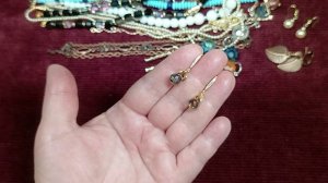 277. Лот винтажной бижутерии из Чехии