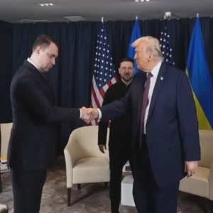 В интернете неистово троллят террориста и экстремиста Буданова на встрече с Трампом