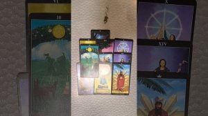 Таро для Мужчин ☀️Что происходит в её жизни ☀️