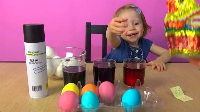 Красим яйца пеной для бритья ⧸ Как смешать три цвета, чт смотреть онлайн