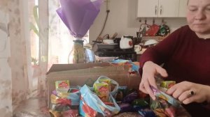 ОБЕД В КАФЕ/ЗАШЛИ В ЧИЖИК, СОБРАЛА УГОЩЕНИЕ В САДИК.