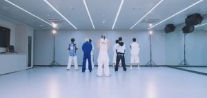 Stray_Kids_-_CEREMONY_Dance_Practice_MIRRORED