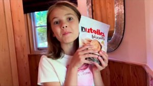 Макс и Катя построили домик на дереве