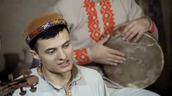 ХИЛОЛИ---НАЗАРАМОН Суруди БАДАХШОНИ
Факат гуш кн халоват бар