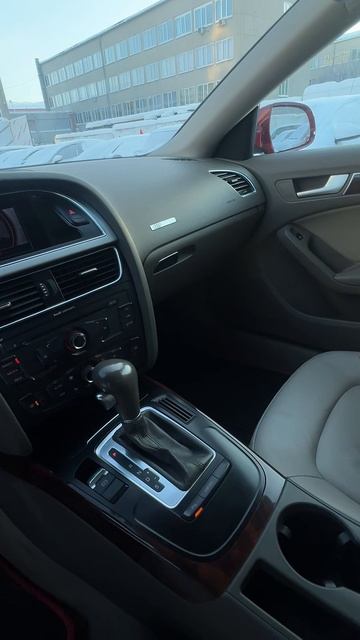 Audi A5 Лифтбек [Sportback] Базовая 2.0 CVT 2010г смотреть онлайн