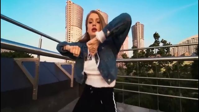 Дэнс Хаус под Классную музыку смотреть онлайн