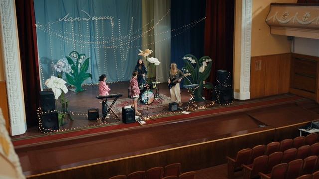 В группе назревает кризис - отрывок из сериала "Ландыши. Вторая весна" смотреть онлайн