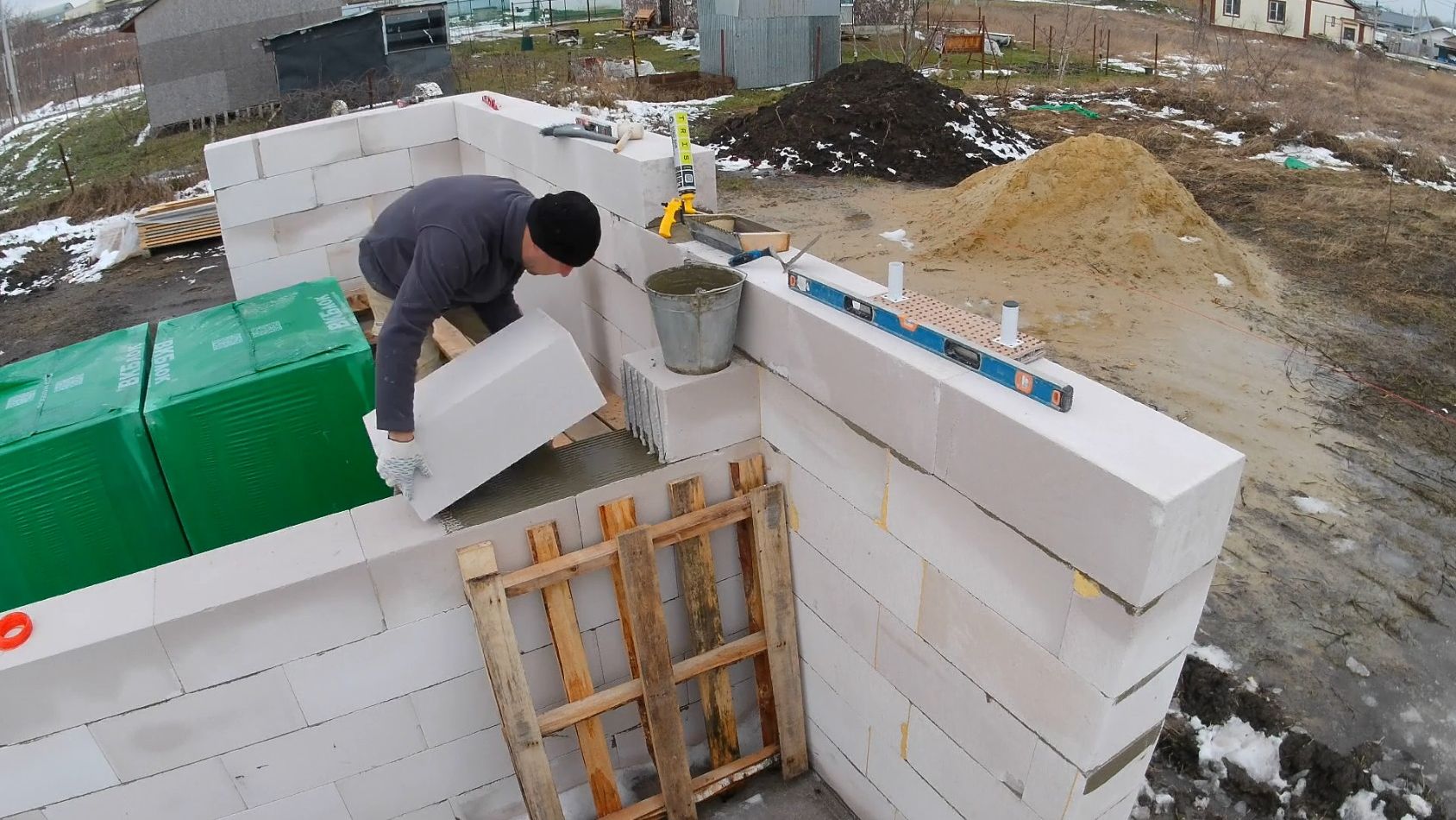 Дом за 150 дней...строю как себе...день 28... смотреть онлайн