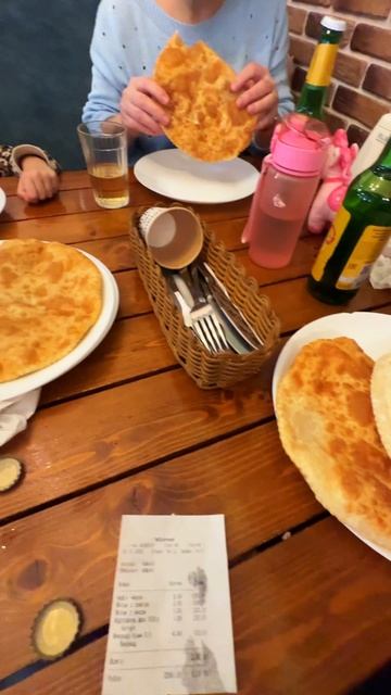 Это нормальные цены? Чебуречная в Балаклаве, это вкусно и недорого! #балаклава #крым #чебуреки смотреть онлайн