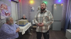 ПОСЫЛКА ОТ НАШЕГО ДРУГА ИЗ ДАЛЕКА ОЧЕНЬ ИНТЕРЕСНО ЧТО ТАМ ВНУТРИ