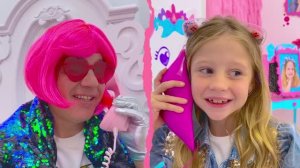 Настя получает сюрприз от лучших друзей. История для д