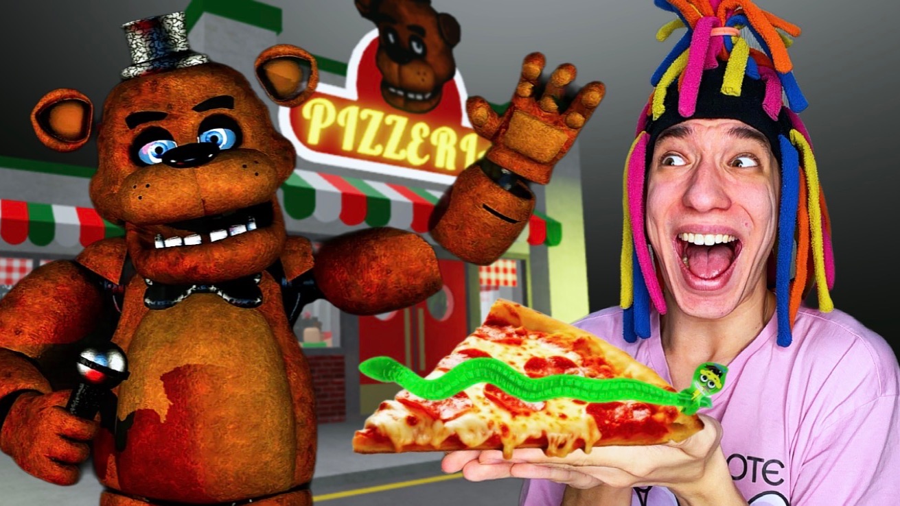 КИТАЙКА И ПОБЕГ ИЗ ПИЦЦЕРИИ ФРЕДДИ | СОБИРАЮ ПИЦЦУ! смотреть онлайн