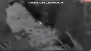 Барражирующий боеприпас _Ланцет_ уничтожает автотранспорт с подвозом противника.mp4