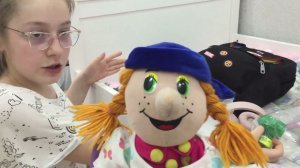 Что возьмёт Фаина Валерьевна для учеников и для себя в ЛЕТНИЙ ЛАГЕРЬ / Семейка Басиков и Мисс Фаина