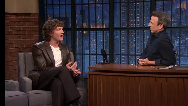 Коннор Сторри заставил поверить участника шоу "Соперничество", что он свободно говорит по-русски смотреть онлайн