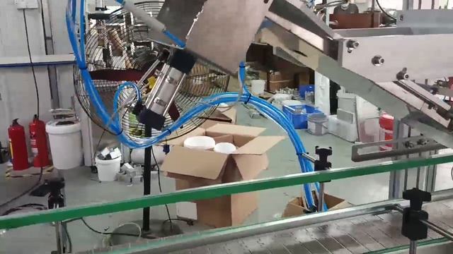 Автоматический запайщик и укупорщик ведер