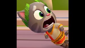 Отправьтесь в приключение между мирами в игре «Говорящий Том: гонка на время»!  Быстро бегите сквозь