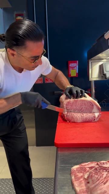 Самый премиальный стейк Ва Гю