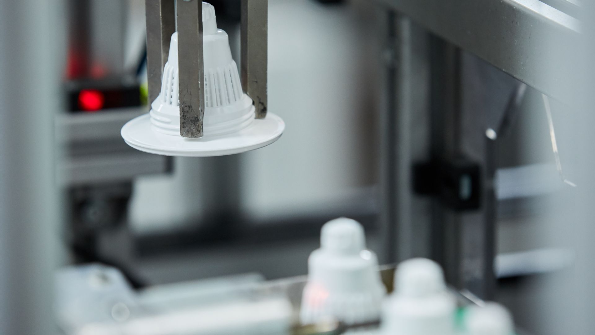 Произведено в России: как делают фильтры для воды БАРЬЕР смотреть онлайн