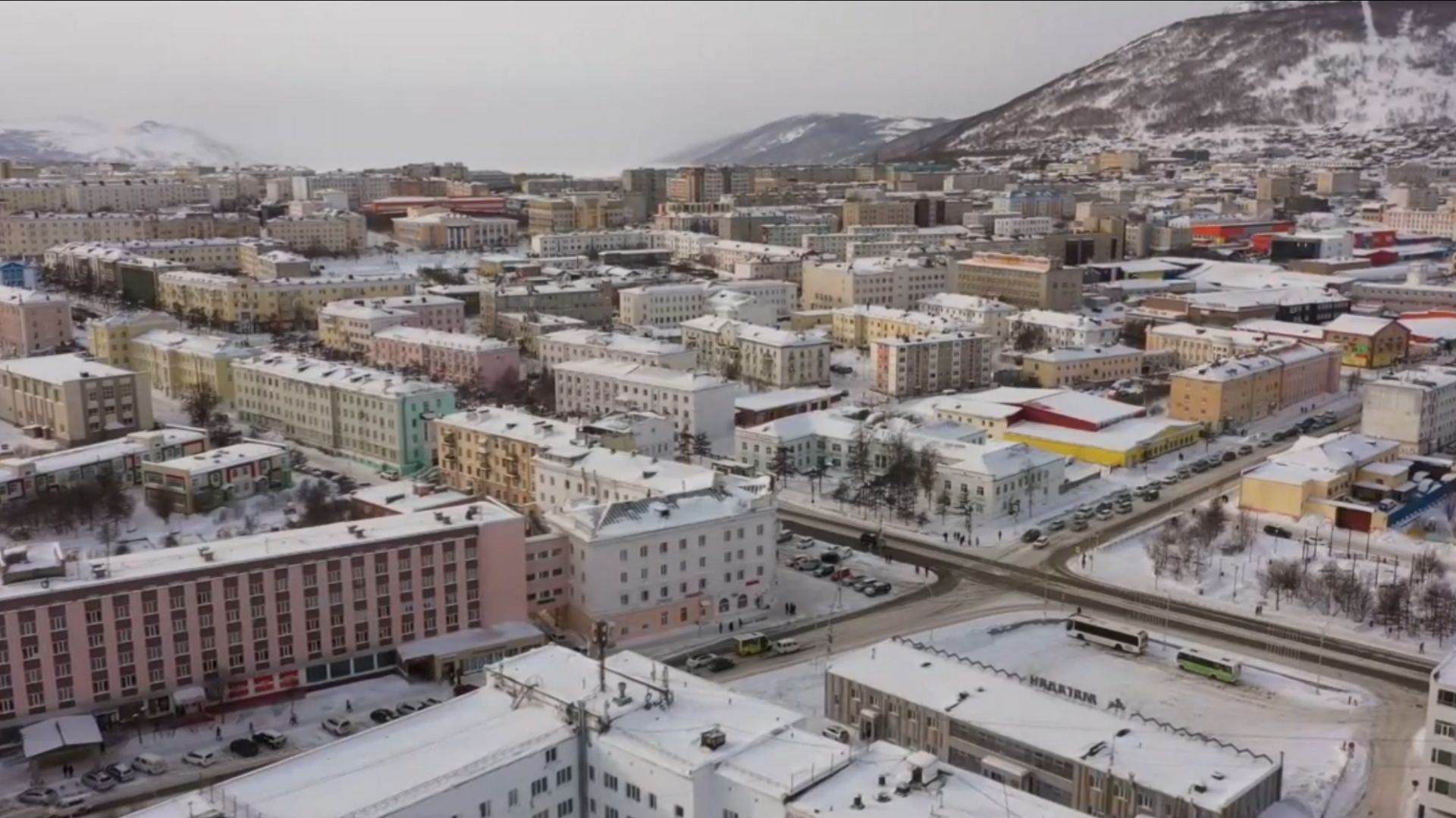 Предприниматели должны заменить англоязычные вывески смотреть онлайн