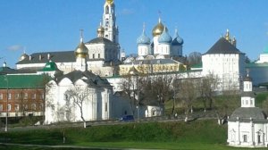 Трисвятое. музыка Ираиды Сальниковой;хормейстер Школьная Людмила Максимовна