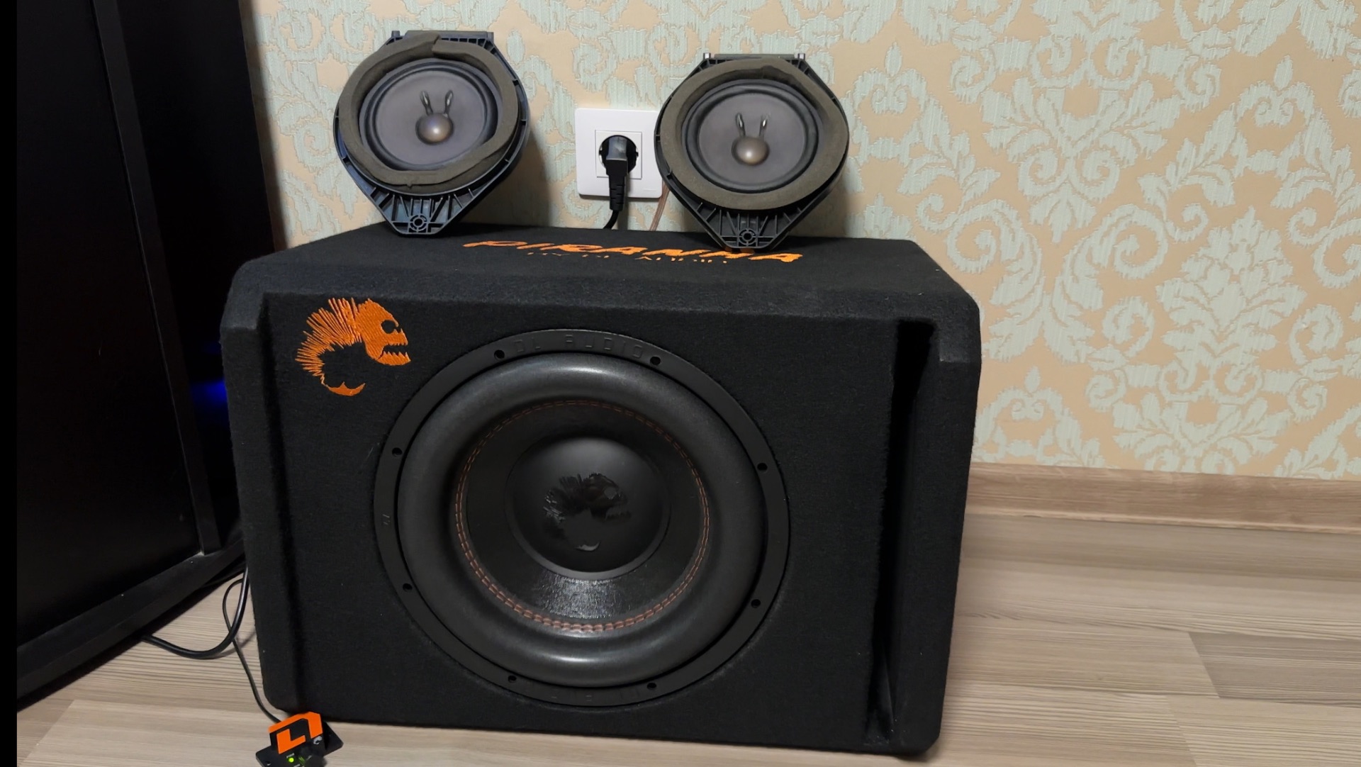 Крутейший сабвуфер DL Audio Piranha 12A Black 2.1 V.2 12V/220V