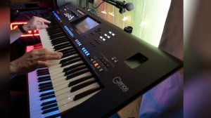 The Shadows - Wonderful land /  Yamaha Genos